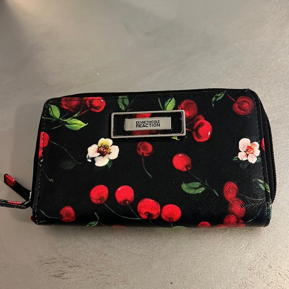 Kenneth cole cherry cherries wallet zipper card coin purse